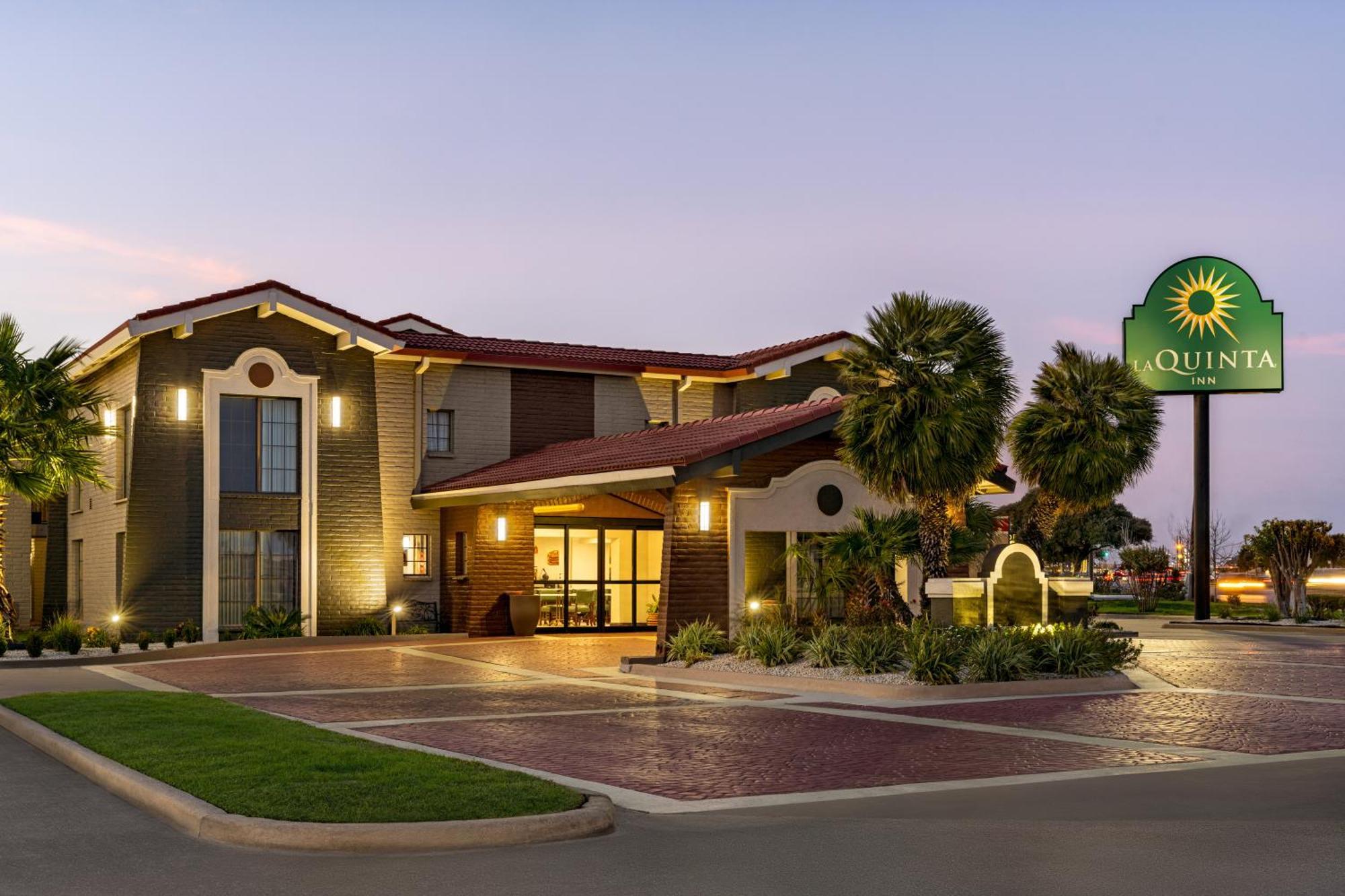 La Quinta Inn By Wyndham Victoria Exterior foto